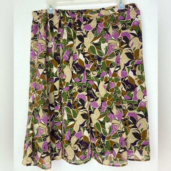 Pretty Fall Floral chiffon skirt in mix of muted, neutrals and brights. Lined. - Picture 2 of 6